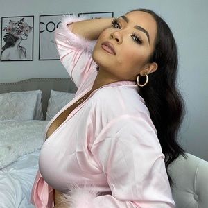 Meet your Posher, Deniss